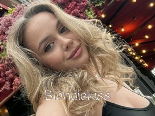 Blondiekiss