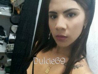 Dulcie_69