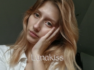 Lunakiss