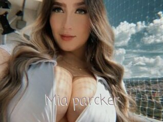 Mia_parcker