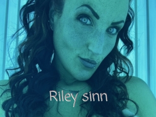 Riley_sinn