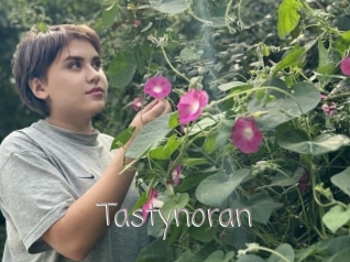 tastynoran X Celebs