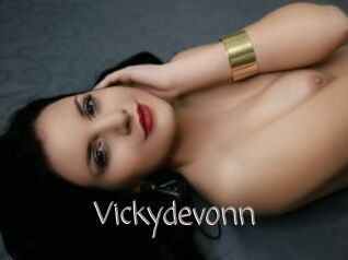 Vickydevonn